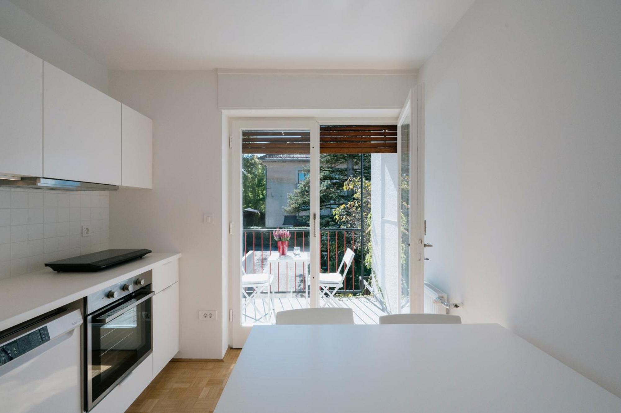 Ljubljana C17 4-Bedroom Private Row House With Garden And Parking Exteriér fotografie